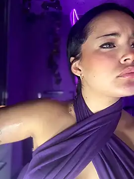 Snapshot of Risky_Workouts chatting on March 5, 10:39 pm Risky Workouts online show from March 5, 10:39 pm