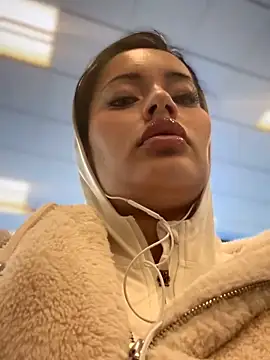 Snapshot of Risky_Workouts chatting on March 6, 10:45 am Risky Workouts online show from March 6, 10:45 am