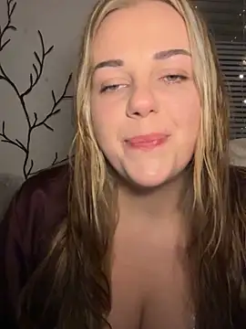 ItsLxsa online show from October 4, 9:46 pm