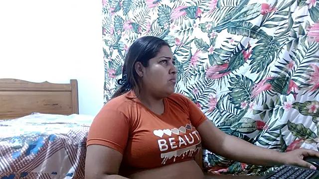 69smallstar online show from May 19, 12:00 pm