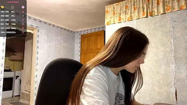 Snapshot of Lia_rise chatting on October 3, 2:58 pm Lia rise online show from October 3, 2:58 pm