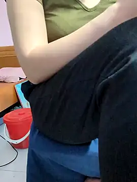 Lilyy-y online show from September 29, 3:22 am