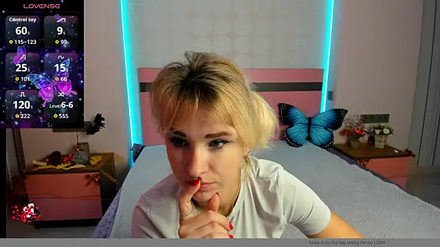 MeryMidnight online show from November 4, 6:45 am