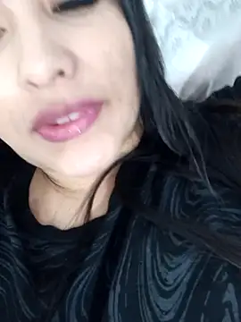 Snapshot of cazumyy chatting on October 13, 4:23 am cazumyy online show from October 13, 4:23 am