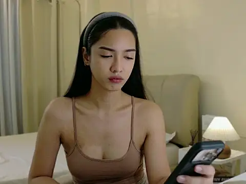 Snapshot of Blaire_Samantha chatting on March 5, 9:05 am Blaire Samantha online show from March 5, 9:05 am