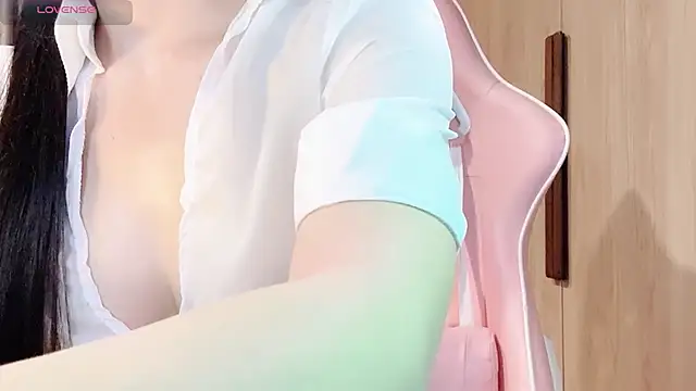 Snapshot of Cherry-Li chatting on September 22, 7:05 pm Cherry-Li online show from September 22, 7:05 pm