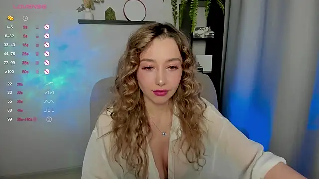 Snapshot of Rad-Ha chatting on February 15, 8:16 pm Rad-Ha online show from February 15, 8:16 pm