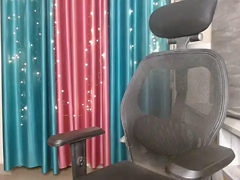 Your candy 47 online show from November 29, 3:26 pm