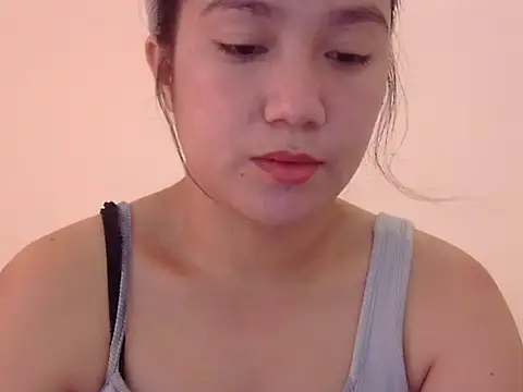 Lovelyclaya online show from March 6, 12:18 am