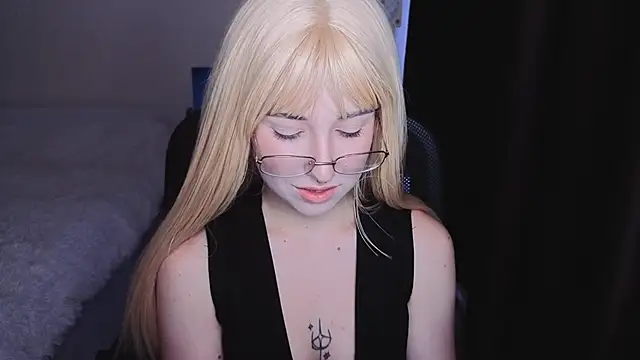 Snapshot of YukiMisa chatting on September 20, 3:35 pm YukiMisa online show from September 20, 3:35 pm