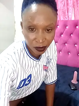 Snapshot of SexyBootie chatting on December 17, 8:15 pm SexyBootie online show from December 17, 8:15 pm