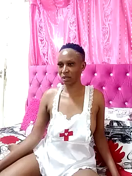 Snapshot of SexyBootie chatting on December 20, 10:39 pm SexyBootie online show from December 20, 10:39 pm