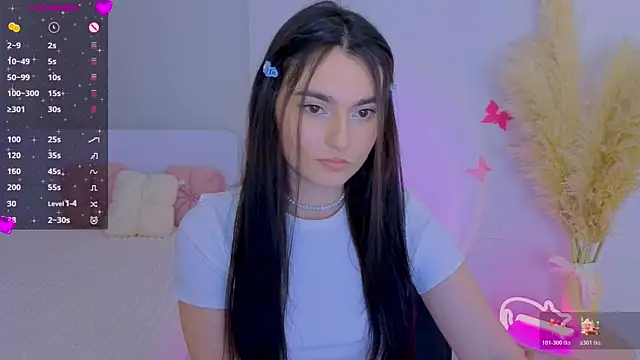 Snapshot of Andres_sssss chatting on April 2, 9:23 pm Andres sssss online show from April 2, 9:23 pm