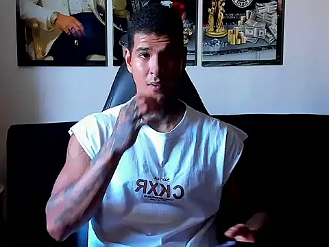 Snapshot of jiro_kenji1 chatting on March 5, 8:05 pm jiro kenji1 online show from March 5, 8:05 pm