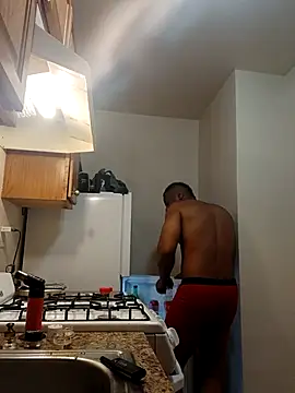 Snapshot of MrHandsome87 chatting on January 8, 2:58 am MrHandsome87 online show from January 8, 2:58 am