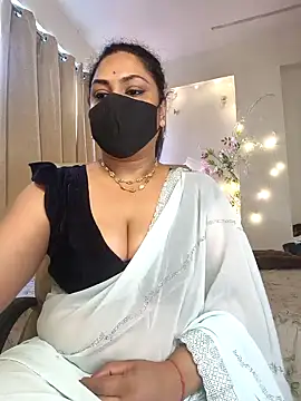 Snapshot of Indian_queen007 chatting on April 7, 2:56 am Indian queen007 online show from April 7, 2:56 am