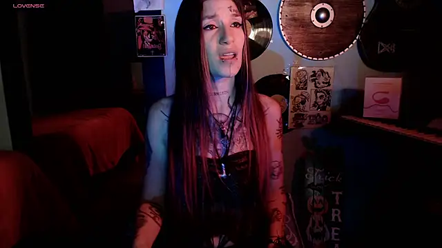 Snapshot of lilithword chatting on December 20, 1:12 am lilithword online show from December 20, 1:12 am