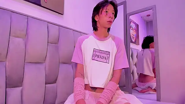 luy star  online show from April 2, 12:36 pm