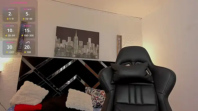 iamCharlotte19 online show from October 10, 7:02 pm