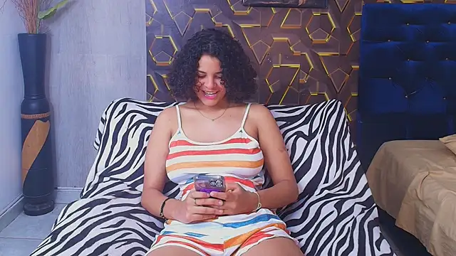 miss leidy  online show from May 22, 2:51 am