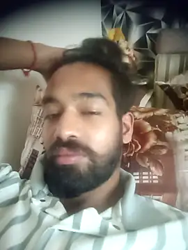 Snapshot of priyansh78584 chatting on October 18, 7:20 am priyansh78584 online show from October 18, 7:20 am