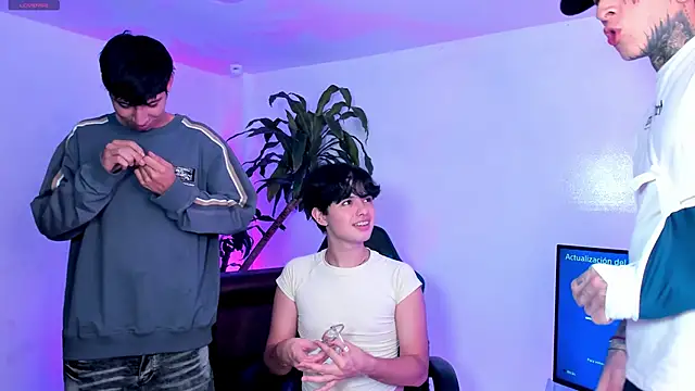 Handsomeboyss19 online show from September 19, 1:40 am