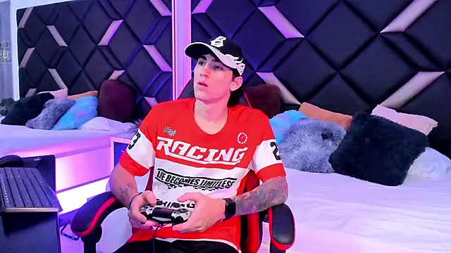 Handsomeboyss19 online show from October 18, 2:36 am