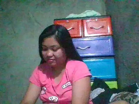 Snapshot of nikki_zapphire chatting on April 7, 3:23 pm nikki zapphire online show from April 7, 3:23 pm