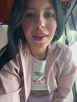 Mia salinass online show from May 10, 6:35 pm
