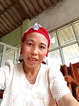 me-cute online show from October 3, 6:43 am