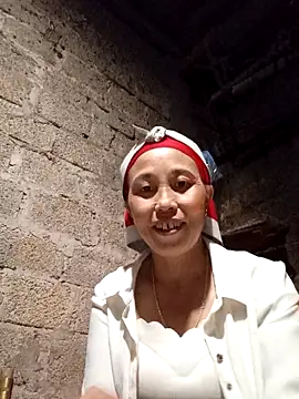 me-cute online show from October 26, 1:28 pm