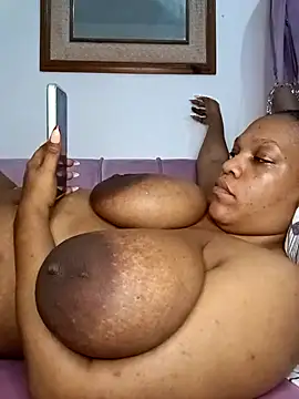 HappygalTheQueen online show from February 19, 8:05 pm