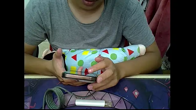 Snapshot of zhu000000 chatting on October 7, 9:06 am zhu000000 online show from October 7, 9:06 am