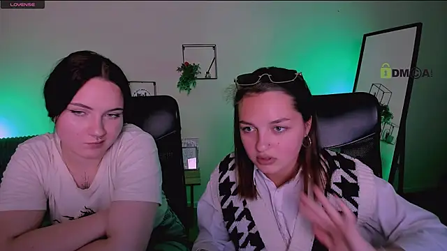 Snapshot of afina_crazy chatting on September 29, 12:54 pm afina crazy online show from September 29, 12:54 pm