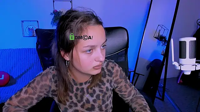 Snapshot of afina_crazy chatting on October 2, 11:23 pm afina crazy online show from October 2, 11:23 pm