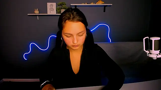 Snapshot of afina_crazy chatting on October 6, 7:22 pm afina crazy online show from October 6, 7:22 pm