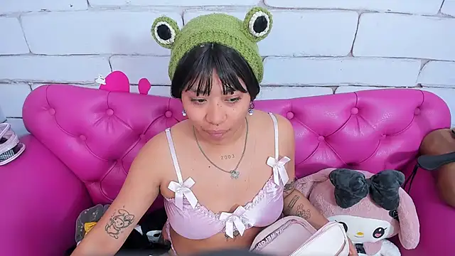 SafiroAgataaa online show from November 8, 2:56 am