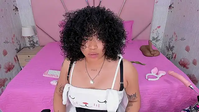 SafiroAgataaa online show from December 21, 3:57 am