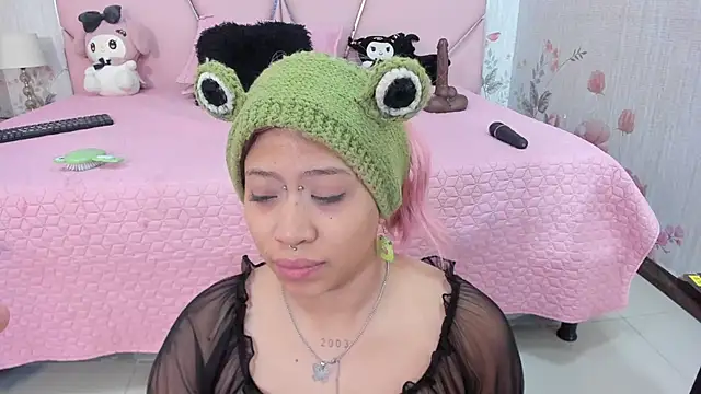 SafiroAgataaa online show from March 14, 2:50 am