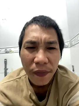 Snapshot of youmitom chatting on October 24, 5:31 pm youmitom online show from October 24, 5:31 pm