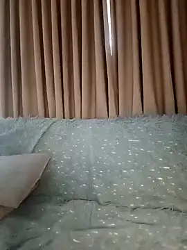 Snapshot of Tamara_valentine chatting on February 13, 6:37 pm Tamara valentine online show from February 13, 6:37 pm