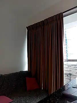 Snapshot of Tamara_valentine chatting on March 5, 10:28 pm Tamara valentine online show from March 5, 10:28 pm