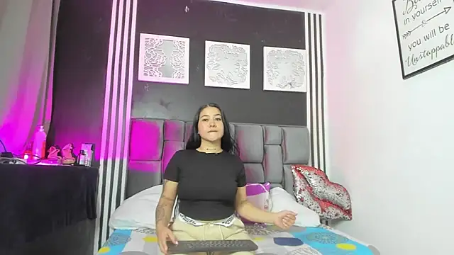 Snapshot of Hornycouple_Hot chatting on November 1, 7:38 pm Hornycouple Hot online show from November 1, 7:38 pm