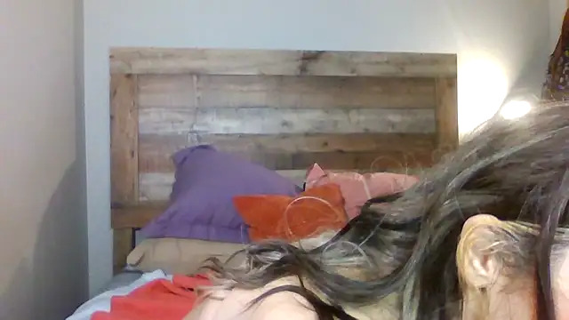 thickasstley online show from June 17, 12:13 am