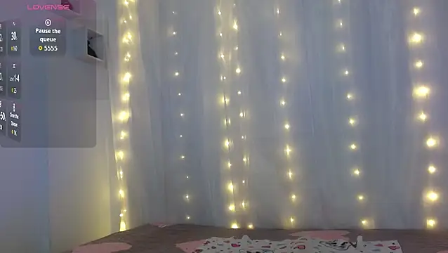 NoraParkeer online show from September 30, 6:46 pm