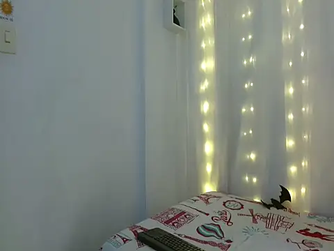 NoraParkeer online show from October 28, 7:16 pm