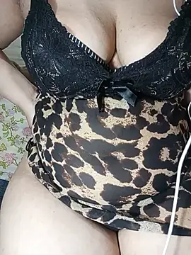 Aomtiz8 online show from July 3, 12:50 am