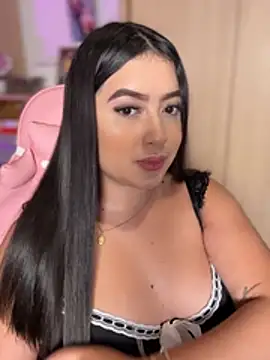 Snapshot of Emiily_Moore1 chatting on January 11, 6:46 pm Emiily Moore1 online show from January 11, 6:46 pm