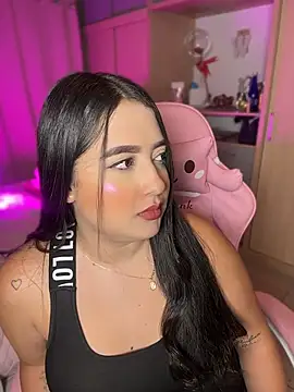 Emiily Moore1 online show from May 20, 11:44 pm