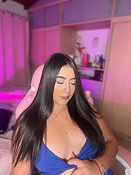 Emiily Moore1 online show from May 23, 12:38 am
